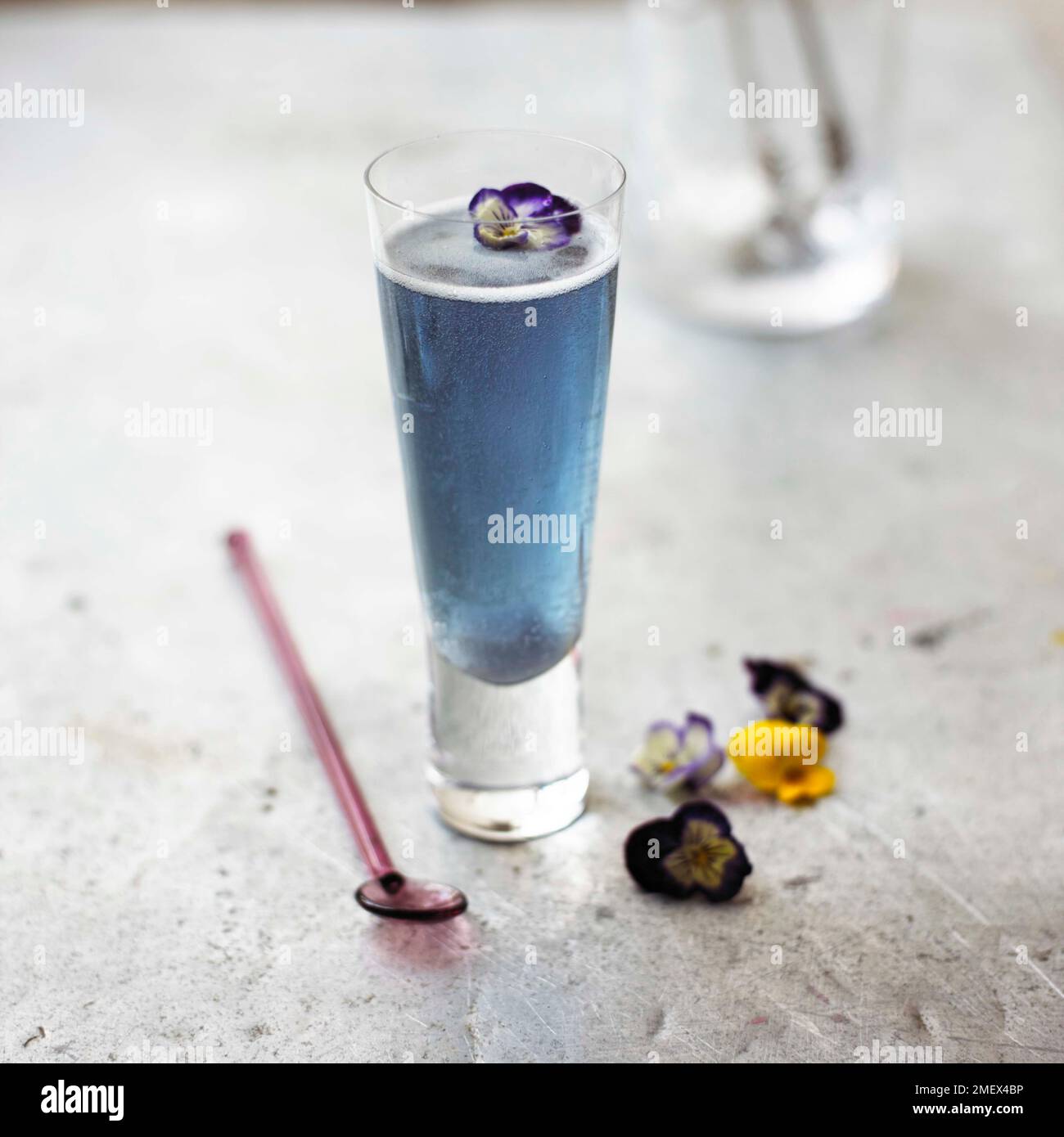 Mort dans l'après midi boisson Banque de photographies et d'images à haute  résolution - Alamy