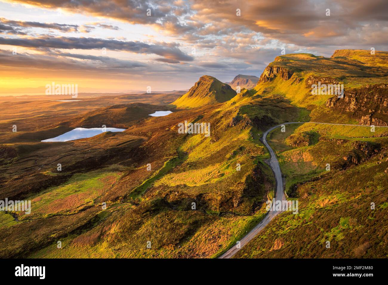 Magnifique lever de soleil à Quiraing, île de Skye, Écosse, Royaume-Uni. Banque D'Images