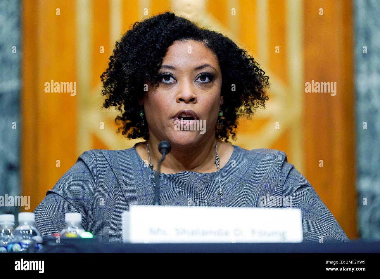 Shalanda Young testifies during a Senate Budget Committee hearing to examine her nomination to be Deputy Director of the Office of Management and Budget on Capitol Hill in Washington, Tuesday, March 2, 2021. (AP Photo/Patrick Semansky) Banque D'Images