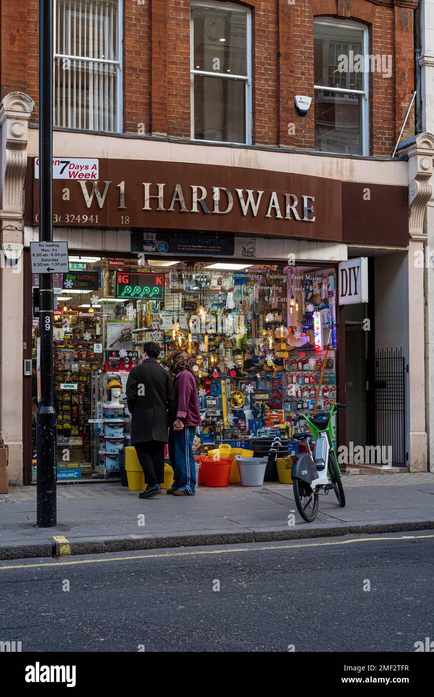 City hardware store Banque de photographies et d images a haute resolution Alamy