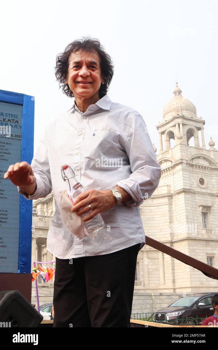 Kolkata, Bengale occidental, Inde. 24th janvier 2023. Joueur indien de tabla, compositeur, percussionniste, producteur de musique et acteur de cinéma Zakir Hussain pendant la réunion littéraire de Tata Steel Kolkata 2023, dans le parc commémoratif de Kolkata Victoria. (Credit image: © Dipa Chakraborty/Pacific Press via ZUMA Press Wire) USAGE ÉDITORIAL SEULEMENT! Non destiné À un usage commercial ! Banque D'Images