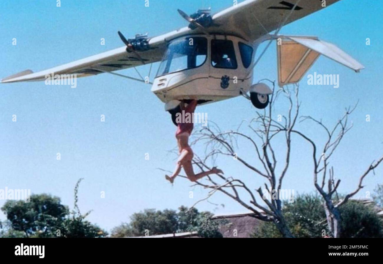 LES DIEUX DOIVENT ÊTRE FOUS II 1989 Columbia Pictures film avec Lena Farugia Banque D'Images