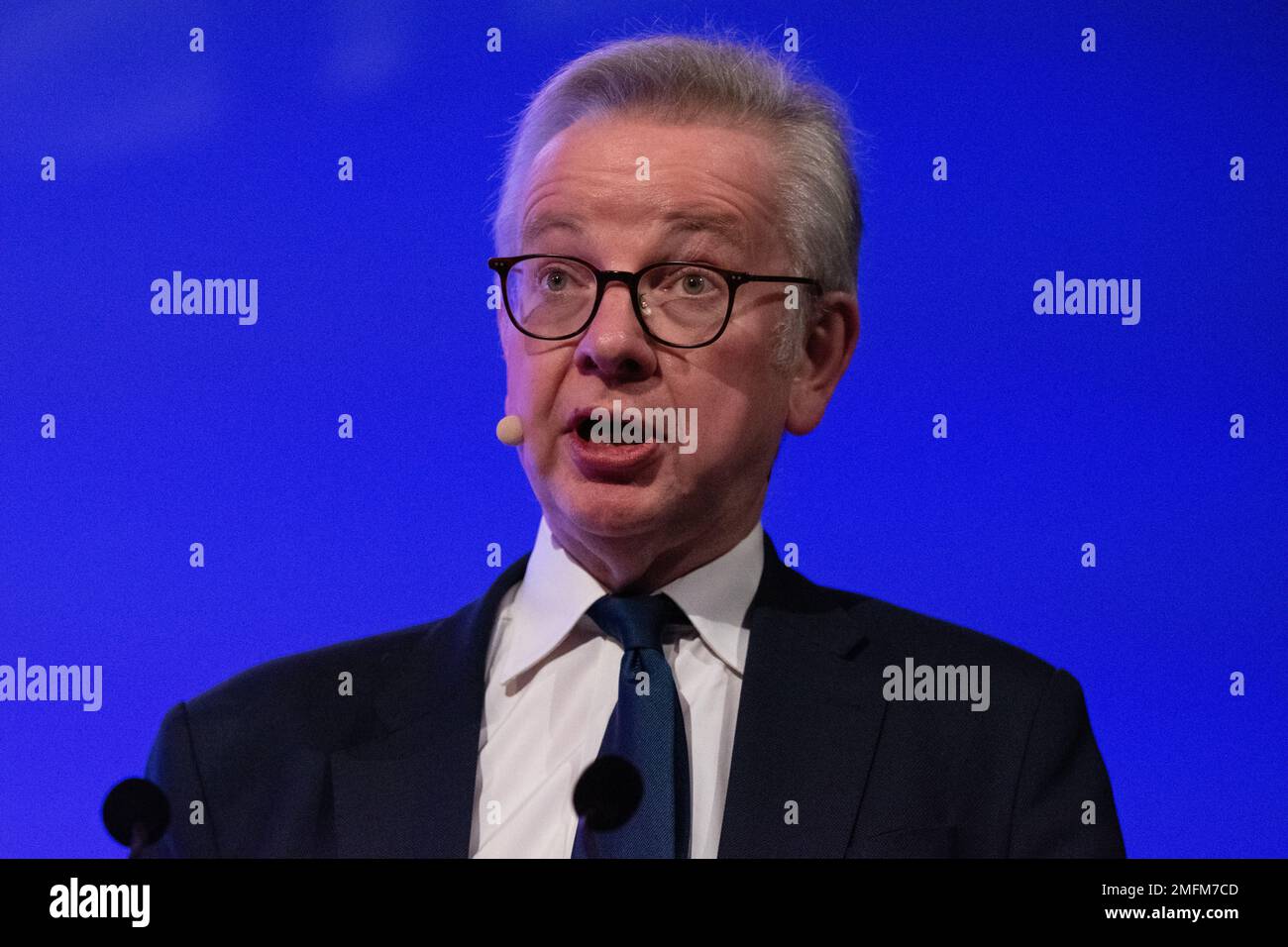 Manchester, Royaume-Uni. 25th janvier 2023. Mise à niveau Secrétaire Michael Gove député à la Convention du Nord 2023. 25th janvier 2023 le secrétaire de nivellement supérieur et secrétaire de l'ombre, Michael Gove, député, et Lisa Nandy, députée, ont pris la parole aujourd'hui à Manchester Central pour la Convention annuelle du Nord. Les dirigeants de la société civile et du monde des affaires ont appelé le gouvernement et l’opposition à s’engager à « procéder à des câblages durs » pour se mettre en conformité avec la législation britannique. Credit: GaryRobertschography/Alamy Live News Banque D'Images