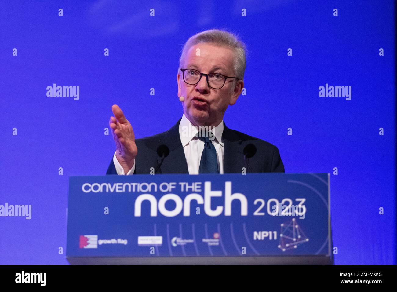 Manchester, Royaume-Uni. 25th janvier 2023. Mise à niveau Secrétaire Michael Gove député à la Convention du Nord 2023. 25th janvier 2023 le secrétaire de nivellement supérieur et secrétaire de l'ombre, Michael Gove, député, et Lisa Nandy, députée, ont pris la parole aujourd'hui à Manchester Central pour la Convention annuelle du Nord. Les dirigeants de la société civile et du monde des affaires ont appelé le gouvernement et l’opposition à s’engager à « procéder à des câblages durs » pour se mettre en conformité avec la législation britannique. Credit: GaryRobertschography/Alamy Live News Banque D'Images