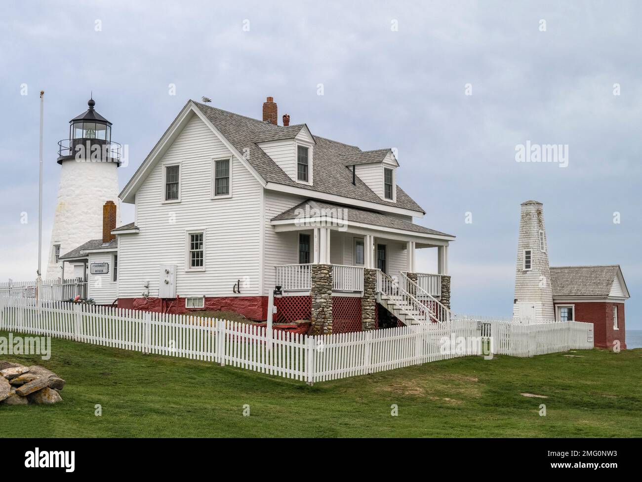 Le phare de Pemaquid point a été commandé par le président John Quincy Adams en 1827 à Bristol Maine Banque D'Images