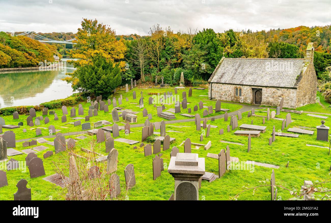 Eglise St Tysilio, Ile Church, Menai Straits, Anglesey, pays de Galles du Nord. Pris en septembre 2021. Banque D'Images