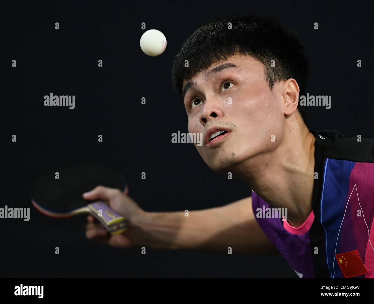 Doha, Qatar. 25th janvier 2023. Zhou Qihao de Chine sert pendant les ...