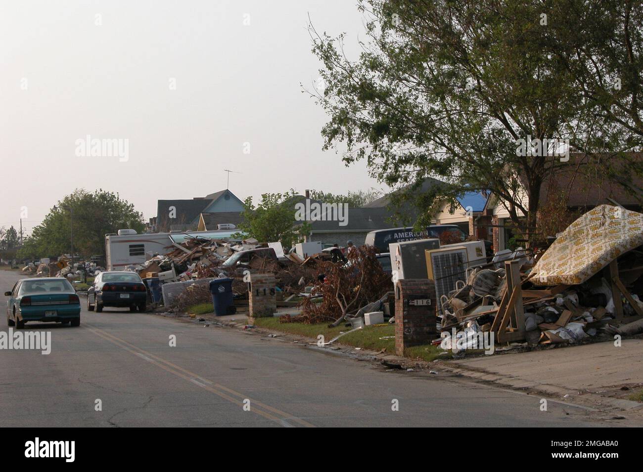 Affaires publiques - évaluation des dommages - 26-HK-416-17. Ouragan Katrina Banque D'Images
