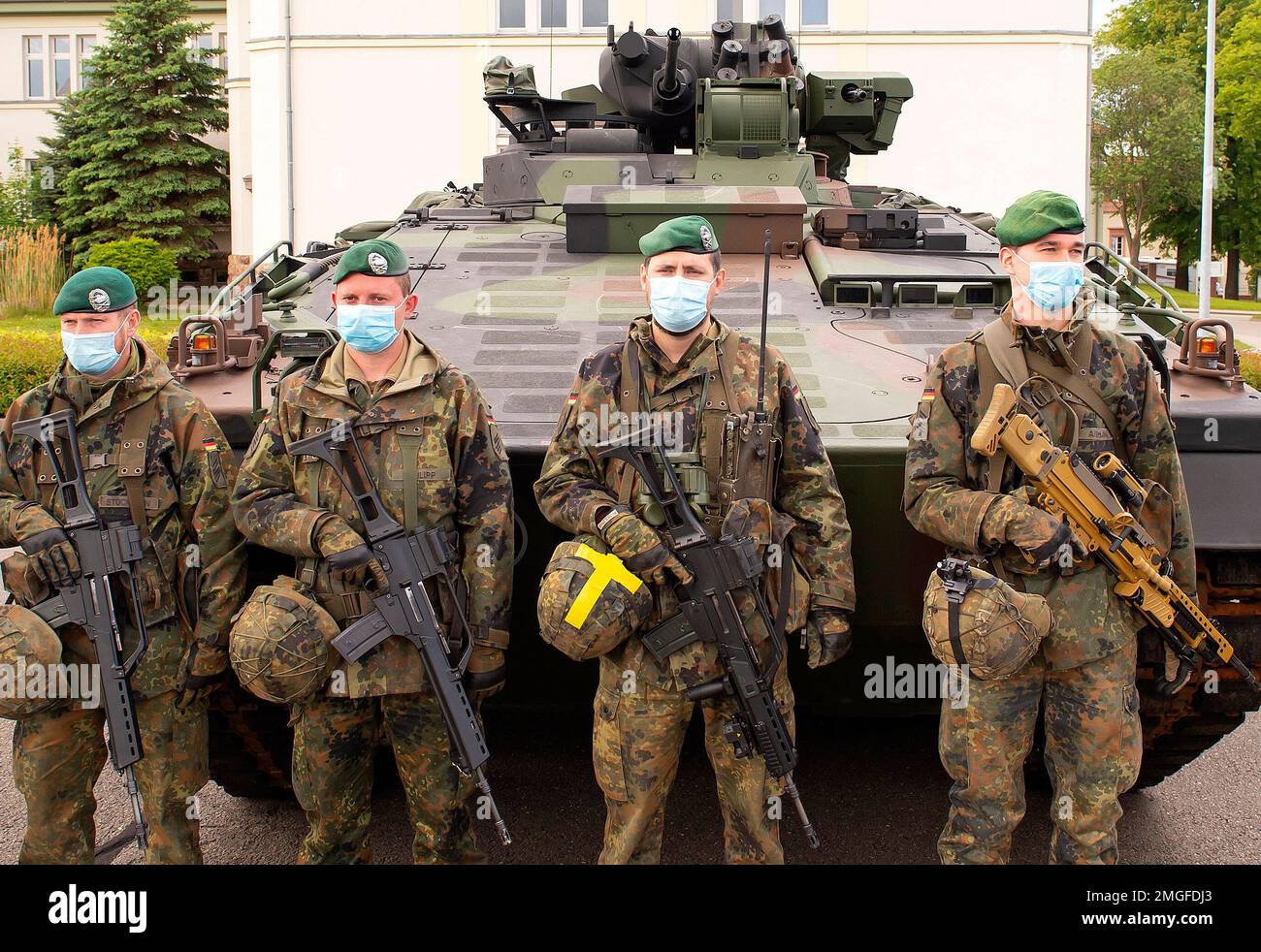soldiers-of-the-german-federal-armed-forces-bundeswehr-wear-face-maks