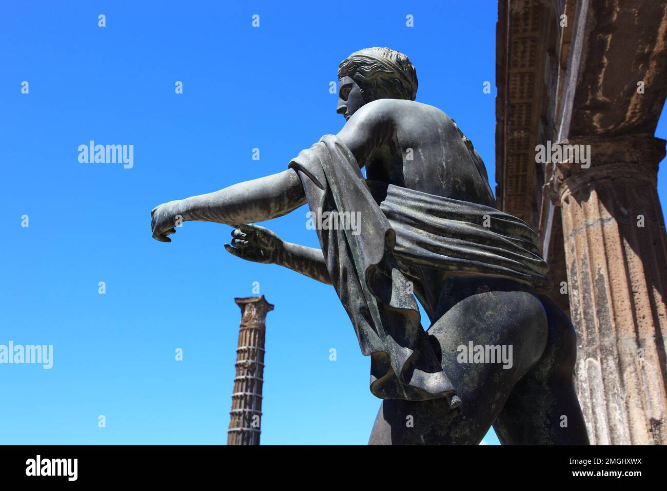 Statue des Apollon Am Apollo-Tempel von 120 v.Chr., dem griechisch-römischen Gott gewidmet, Pompeji, antike Stadt in Kampanien am Golf von Neapel, beim Banque D'Images