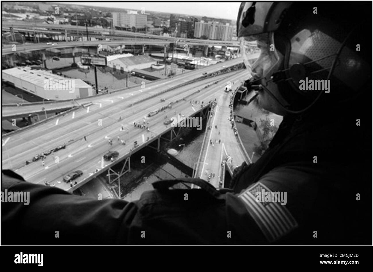 Divers - opérations de la Garde côtière - 26-HK-437-10. Ouragan Katrina Banque D'Images