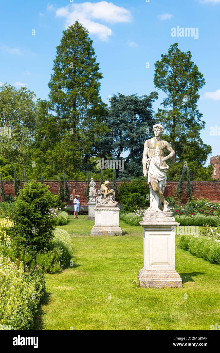 The Rose Garden, Hampton court Palace, Londres, Angleterre Banque D'Images