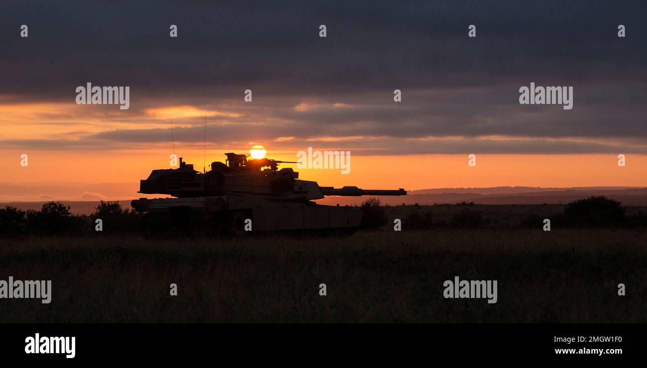 Novo Selo, Bulgarie. 16th septembre 2015. Un char de combat principal de M1 Abrams assure la sécurité lors de l'exercice sur le terrain de la Combined Arms Company à la zone d'entraînement de Novo Selo, Bulgarie, le 16 septembre 2015. Le CAC est un élément d'armure nouvellement formé qui soutient la force de rotation de la mer Noire. (Photo du Cpl. Justin T. Updegraff/É.-U. Corps de marine) *** Veuillez utiliser le crédit du champ de crédit *** crédit: SIPA USA/Alay Live News Banque D'Images