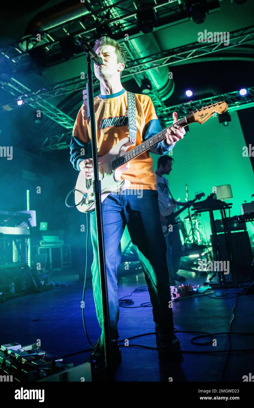 Milan Italie. 25 janvier 2023. Le groupe américain WALWS se produit en direct sur scène à Magazzini Generali lors du « dites-moi que c'est terminé ». Banque D'Images