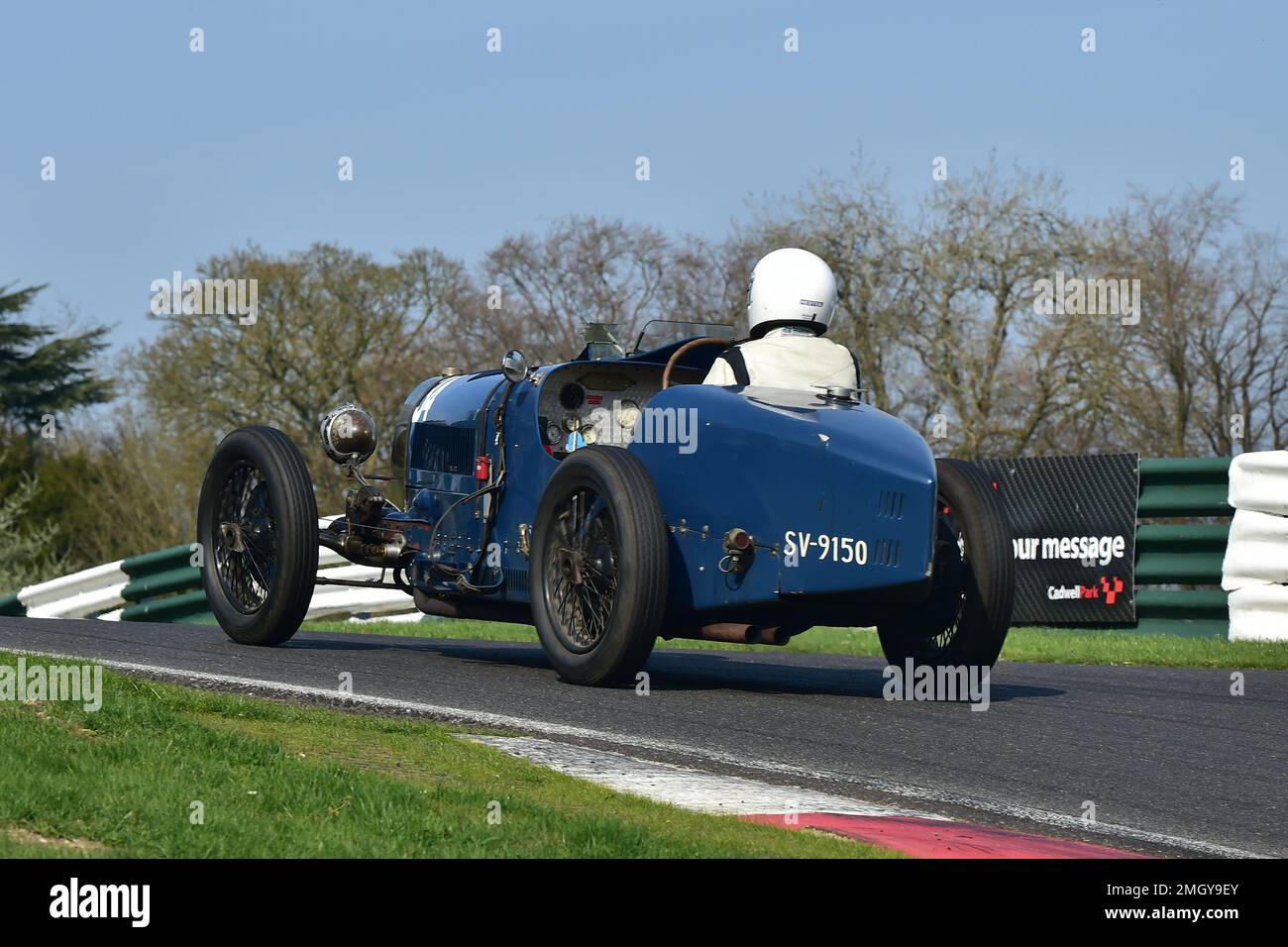 Bruce s'arrête, Bugatti T35/44, Len Thompson Memorial Trophy Race for VSCC Specials, quinze minutes de course, deux grandes catégories; voiture de course dépouillée Banque D'Images