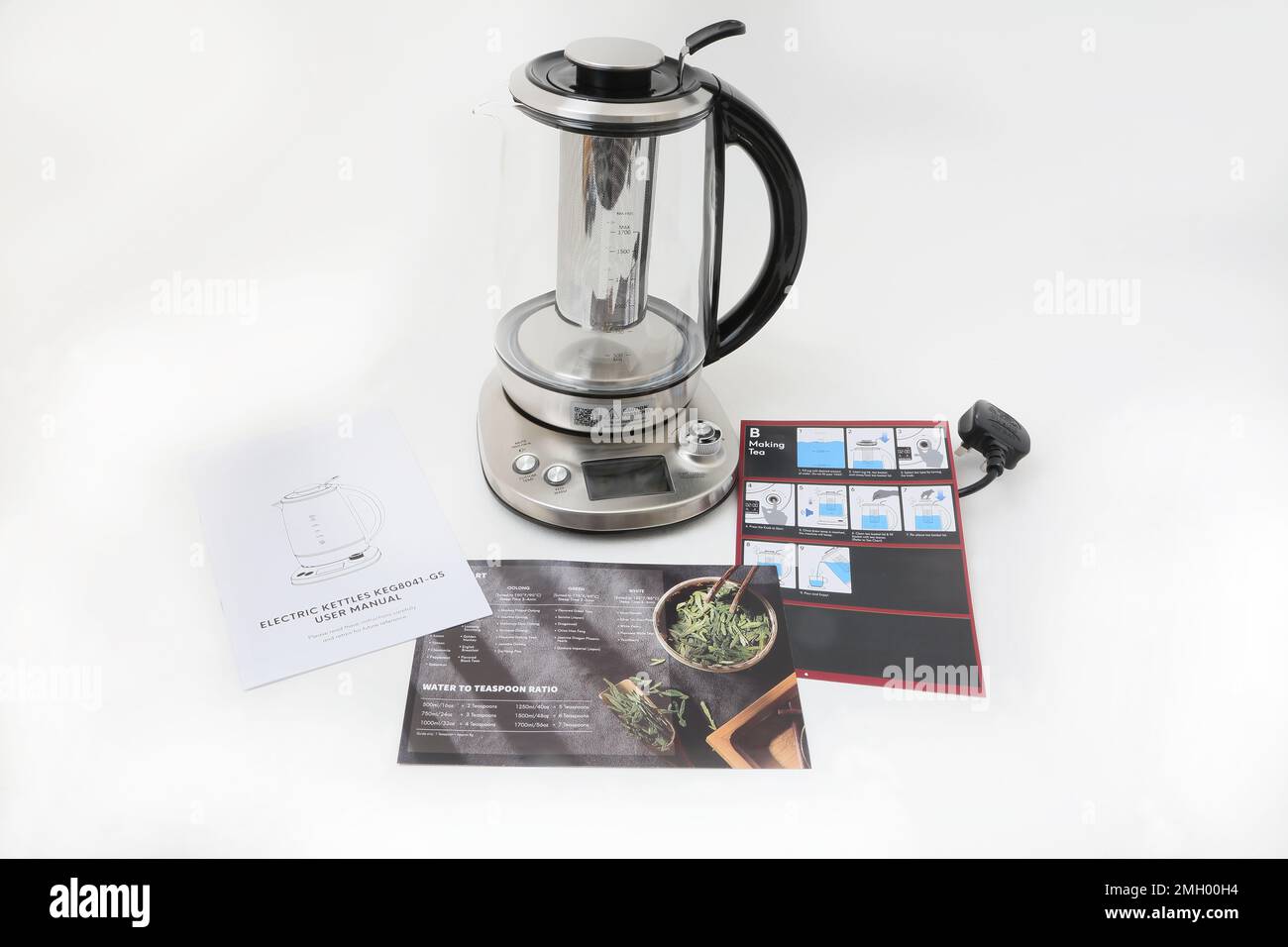 Bouilloire électrique Smart Glass avec contrôle de la température Banque D'Images