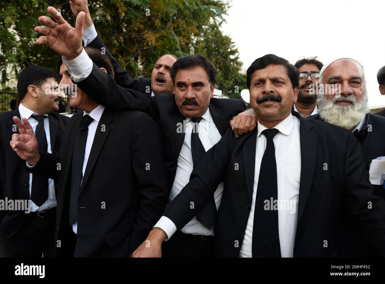 Pakistani lawyers who support the Pakistani army chief General Qamar