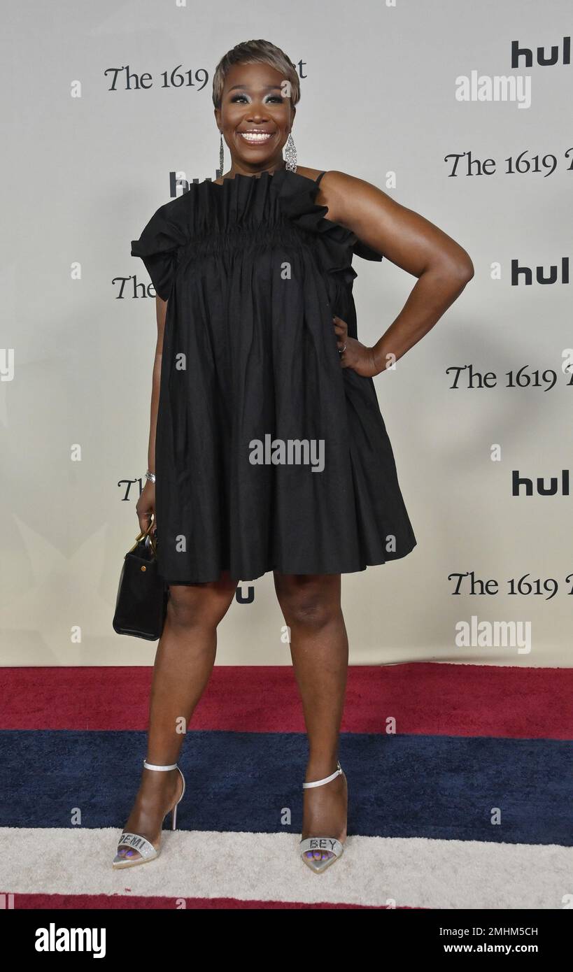 Los Angeles, États-Unis. 26th janvier 2023. Joy-Ann Reid assiste à la première du documentaire « The 1619 Project » au Academy Museum of Motion Pictures à Los Angeles le jeudi 26 janvier 2023. Scénario : relie la centralité de l'esclavage dans l'histoire à un récit indéfectible du racisme brutal qui perdure dans tant d'aspects de la vie américaine d'aujourd'hui. Photo de Jim Ruymen/UPI crédit: UPI/Alay Live News Banque D'Images Los Angeles, États-Unis. 26th janvier 2023. Joy-Ann Reid assiste à la première du documentaire « The 1619 Project » au Academy Museum of Motion Pictures à Los Angeles le jeudi 26 janvier 2023. Scénario : relie la centralité de l'esclavage dans l'histoire à un récit indéfectible du racisme brutal qui perdure dans tant d'aspects de la vie américaine d'aujourd'hui. Photo de Jim Ruymen/UPI crédit: UPI/Alay Live News Banque D'Images