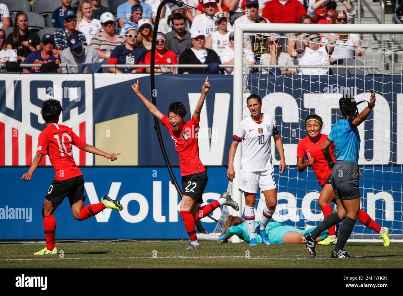 South Korea forward Son Hwayeon (22) celebrates a goal scored by forward Ji Soyun (10) against the United States during the first half of an international friendly soccer match Sunday, Oct. 6, 2019, in Chicago. (AP Photo/Kamil Krzaczynski) Banque D'Images