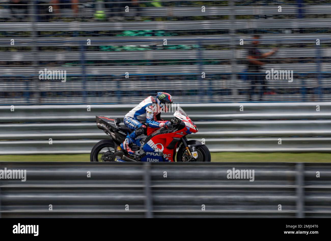Italy's rider Francesco Bagnaia of the Pramac Racing Team rides during a practice session ahead of qualifying Thailand's MotoGP at the Chang International Circuit in Buriram, Thailand, Saturday, Oct. 5, 2019. (AP Photo/Gemunu Amarasinghe) Banque D'Images