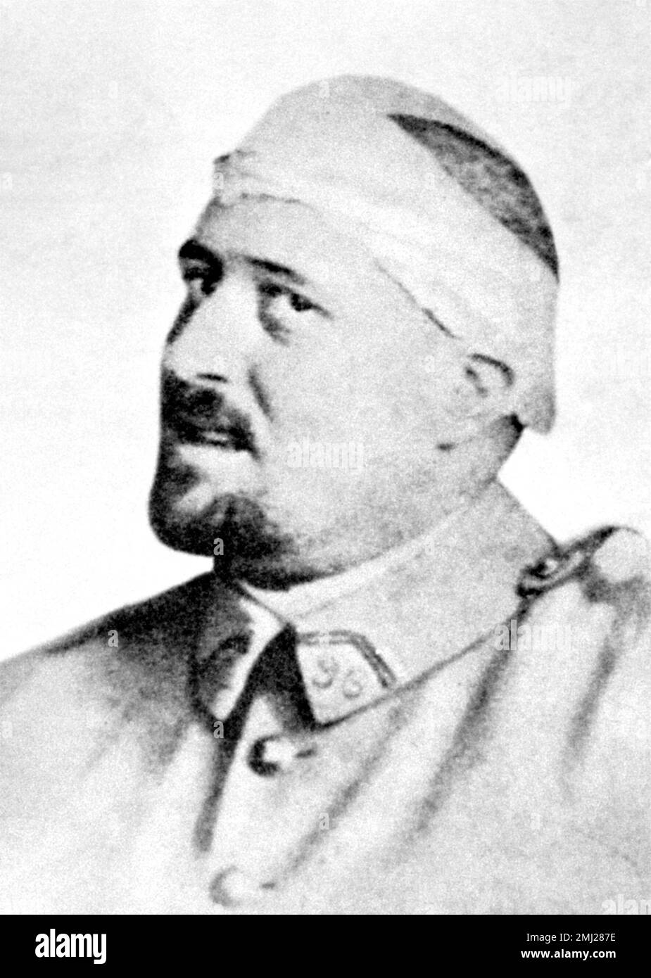 Apollinaire. Portrait de l'écrivain français Guillaume Apollinaire (1880-1918), soldat en 1916 après une blessure d'obus à la tête Banque D'Images