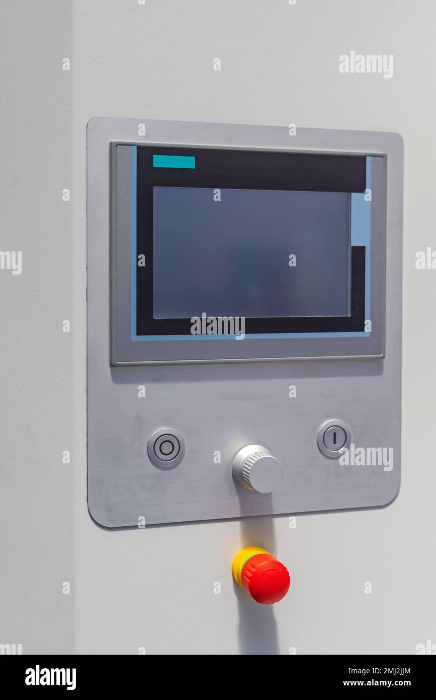 Grand écran tactile commande de la machine avec bouton d'arrêt d'urgence Banque D'Images
