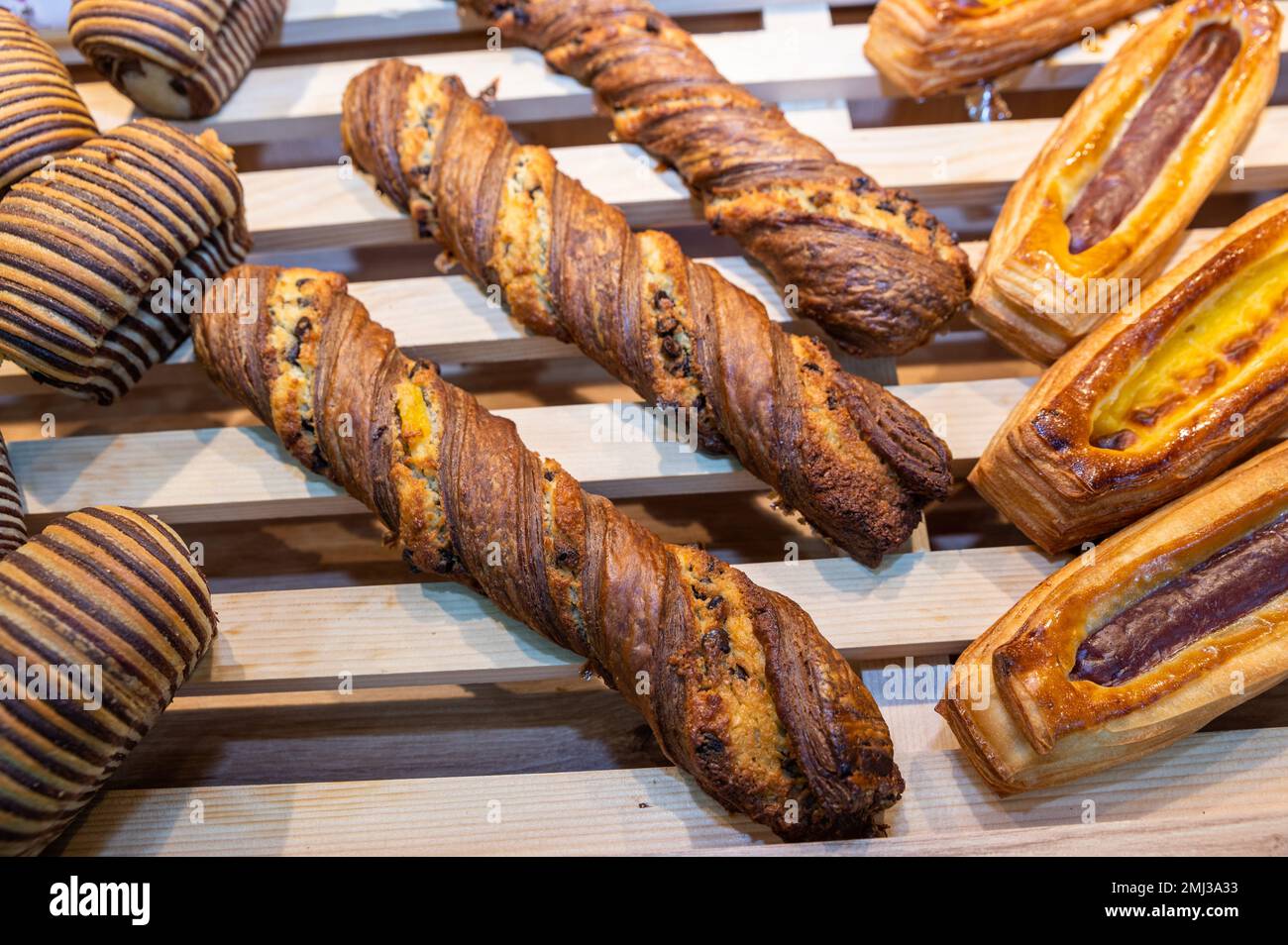 Célèbre pastère française nommée chocolat ou pain au chocolat Banque D'Images
