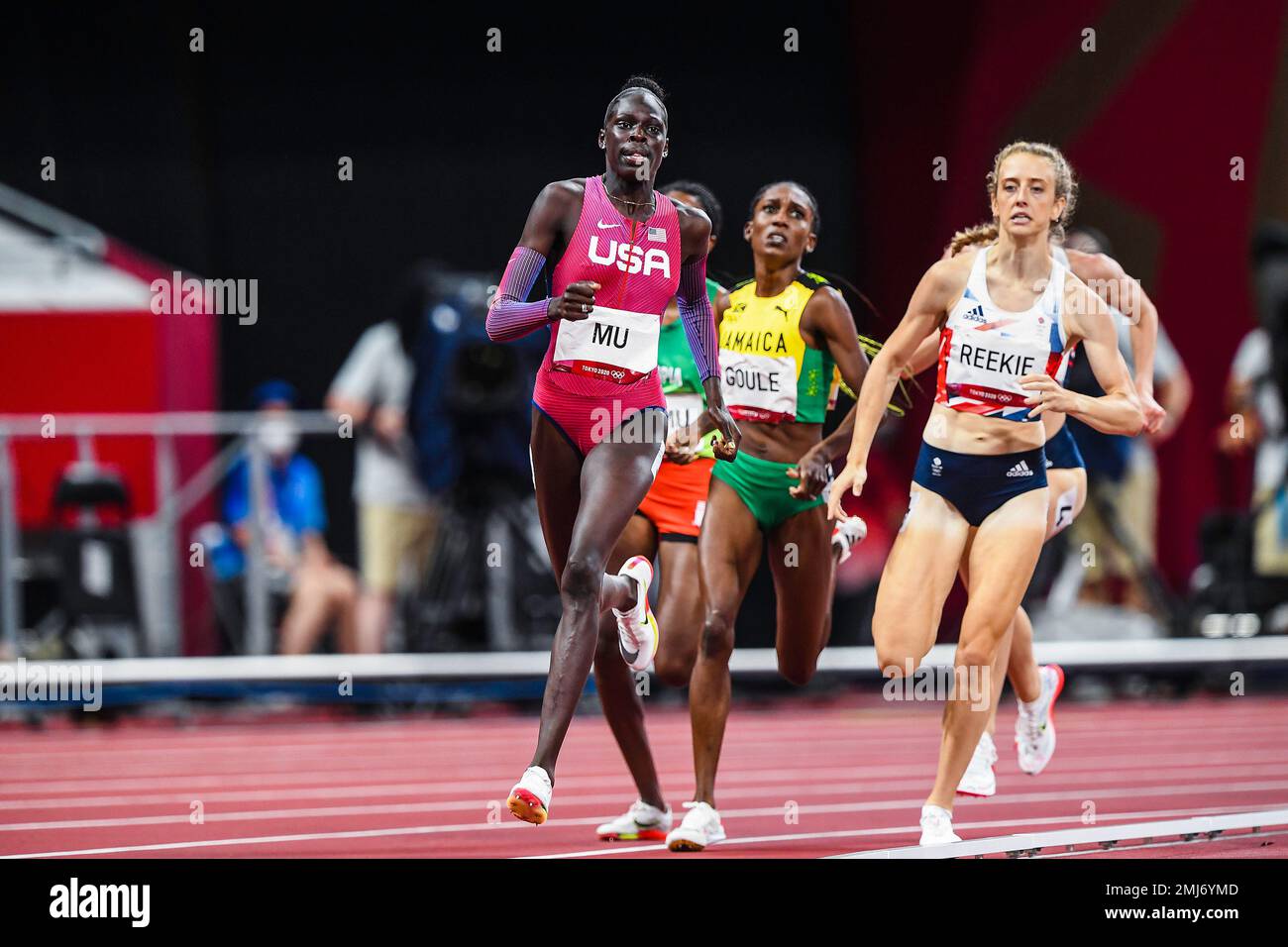 Athing Mu (USA) Champion olympique des 800 mètres féminins aux Jeux Olympiques d'été de 2020 (2021), Tokyo, Japon Banque D'Images