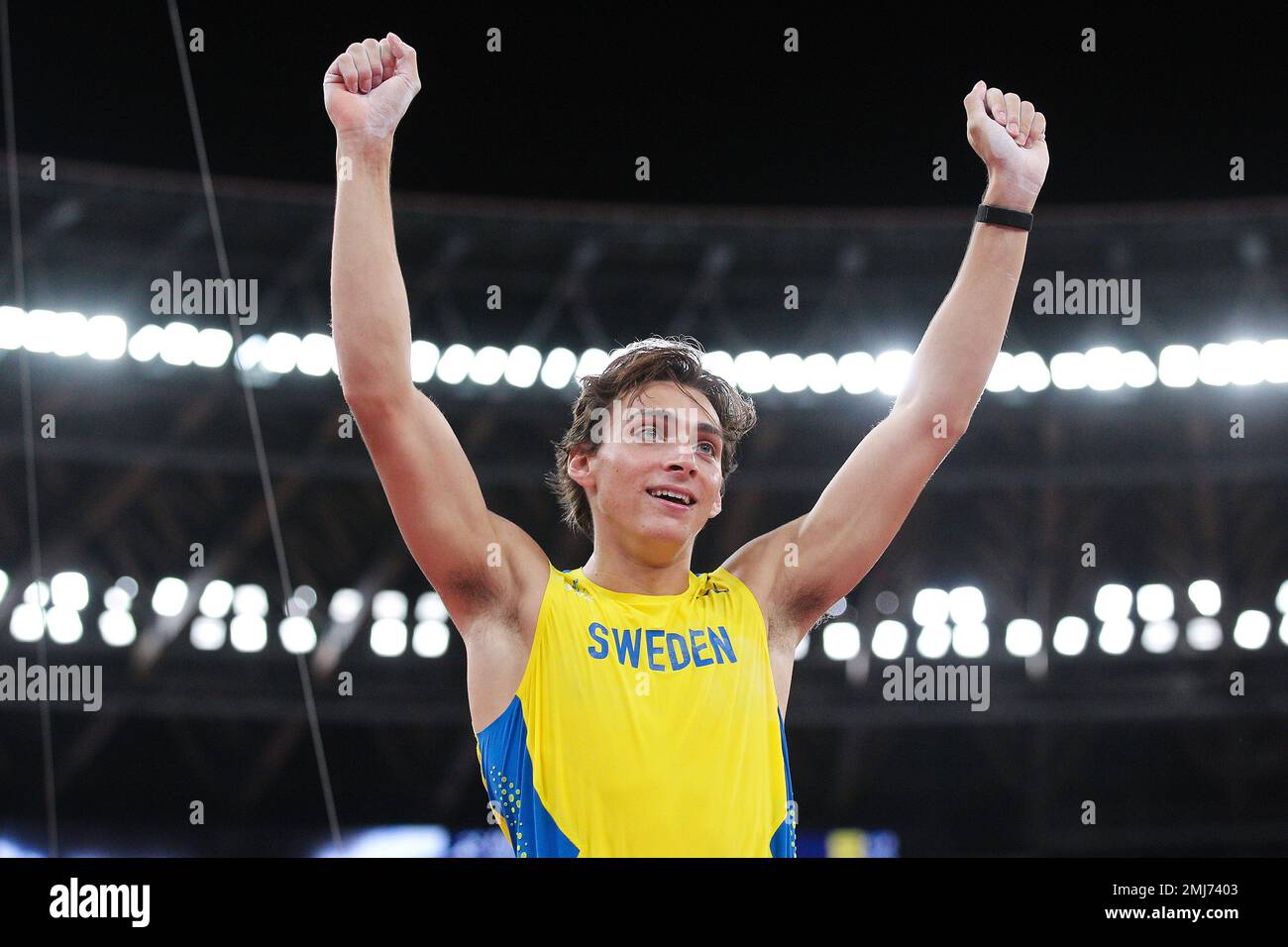 Armand Dupantis (SWE) Champion olympique de la voûte des Polonais hommes aux Jeux Olympiques d'été de 2020 (2021), Tokyo, Japon Banque D'Images