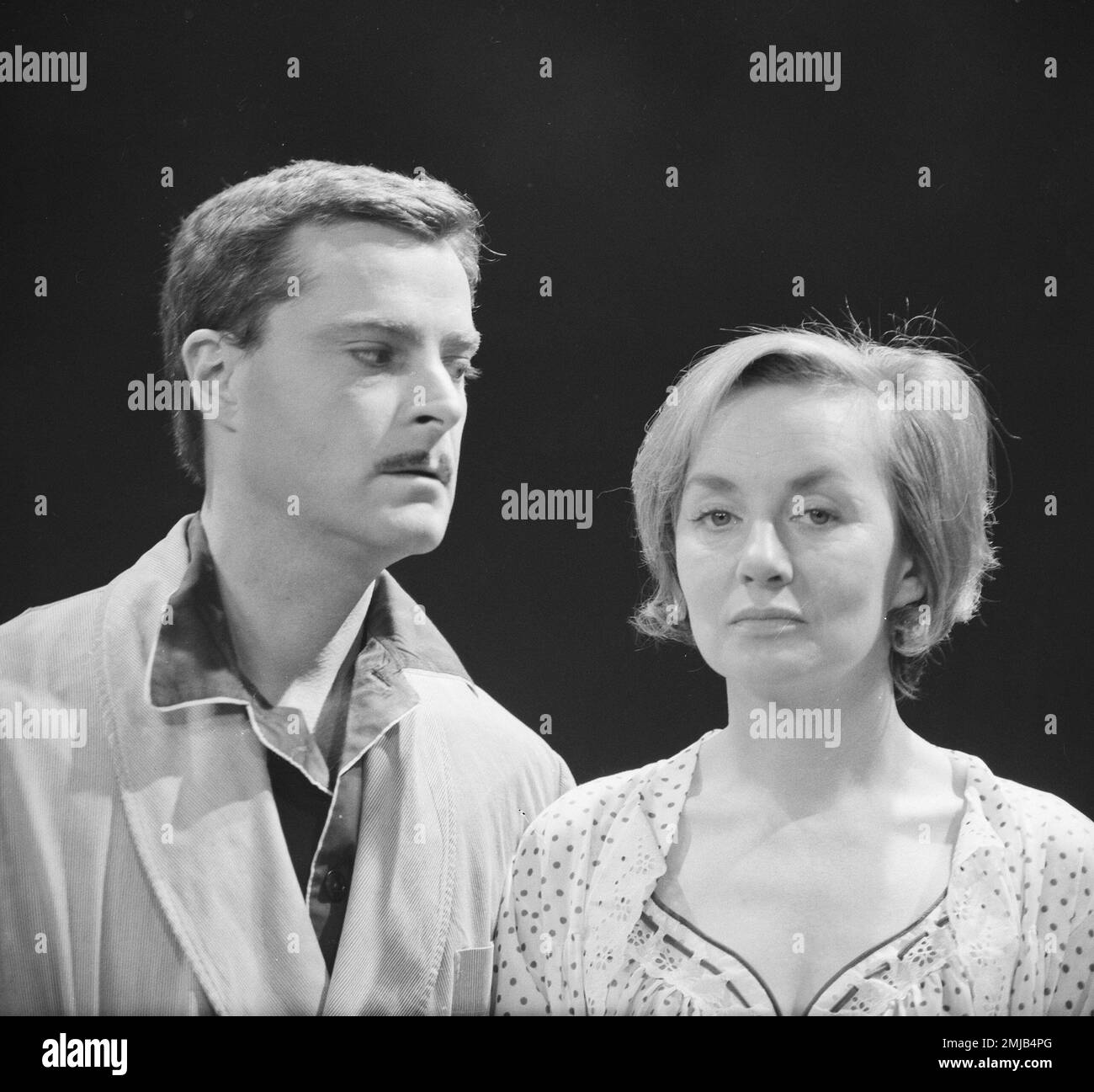 Histoire des pays-Bas: Jeu de télévision 'rendez-vous avec Grazia'. Tom Kuyl et Andrea Domburg; Date: 12 avril 1962 Banque D'Images