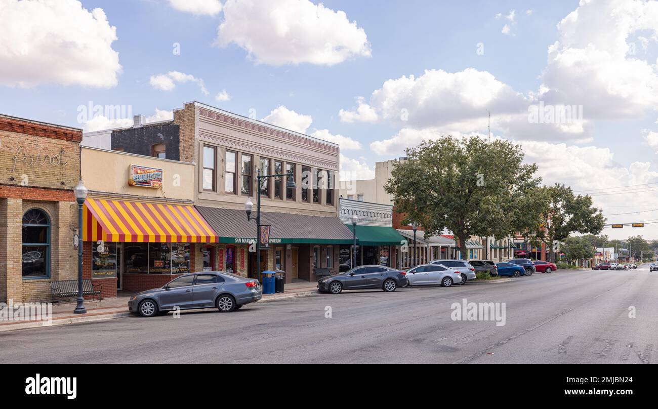 San Marcos, Texas, États-Unis - 14 octobre 2022 : le vieux quartier des affaires sur LBJ Drive Banque D'Images