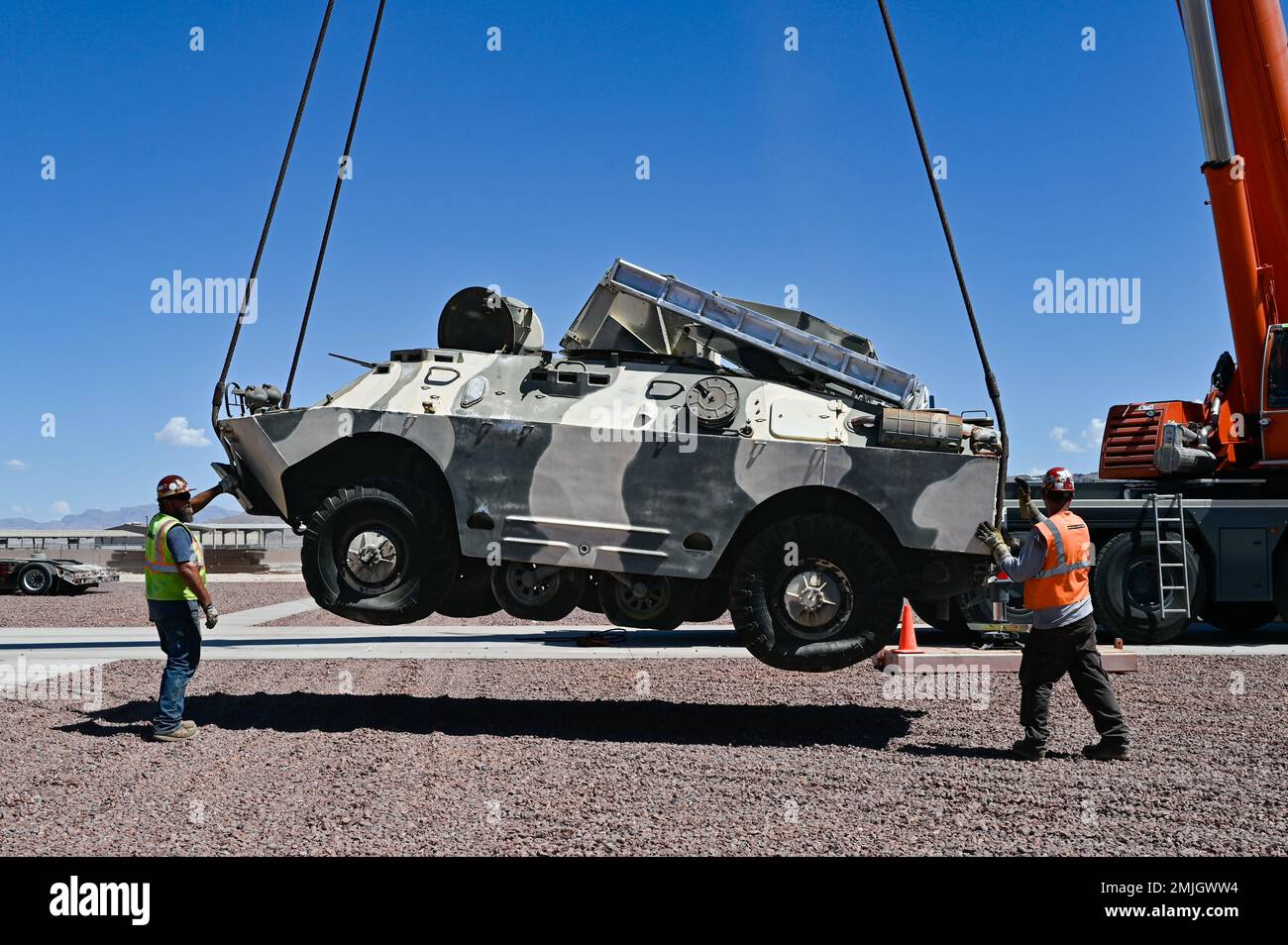 Un Gaskin sa-9 exposé à l'installation de formation sur les menaces (TTF) sera déplacé vers un nouvel emplacement à la base aérienne de Nellis, Nevada, le 29 août 2022. États-Unis Le premier TTF de la Force aérienne, détenu et géré par l’Escadron du renseignement du 547th septembre, abrite une collection d’armes d’adversaire, y compris l’équipement au sol, les systèmes de missiles sol-air (SAMS) et les aéronefs. Banque D'Images