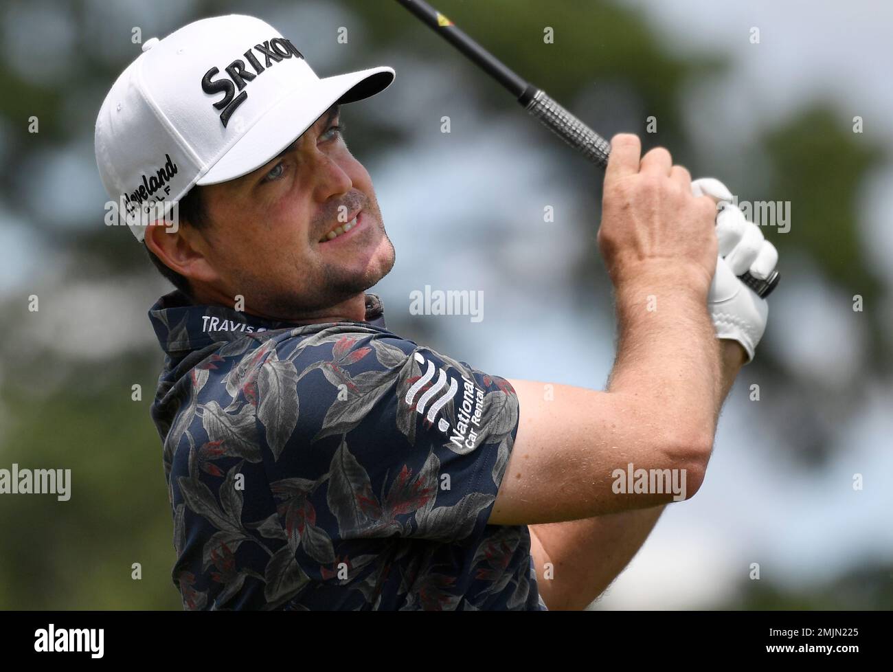 Keegan Bradley watches his drive off the 1st tee during the third round of the Travelers Championship golf tournament, Saturday, June 22, 2019, in Cromwell, Conn. (AP Photo/Jessica Hill) Banque D'Images