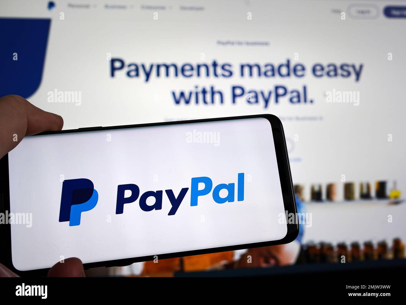 Société de technologie financière PayPal - logo sur l'appareil mobile Banque D'Images