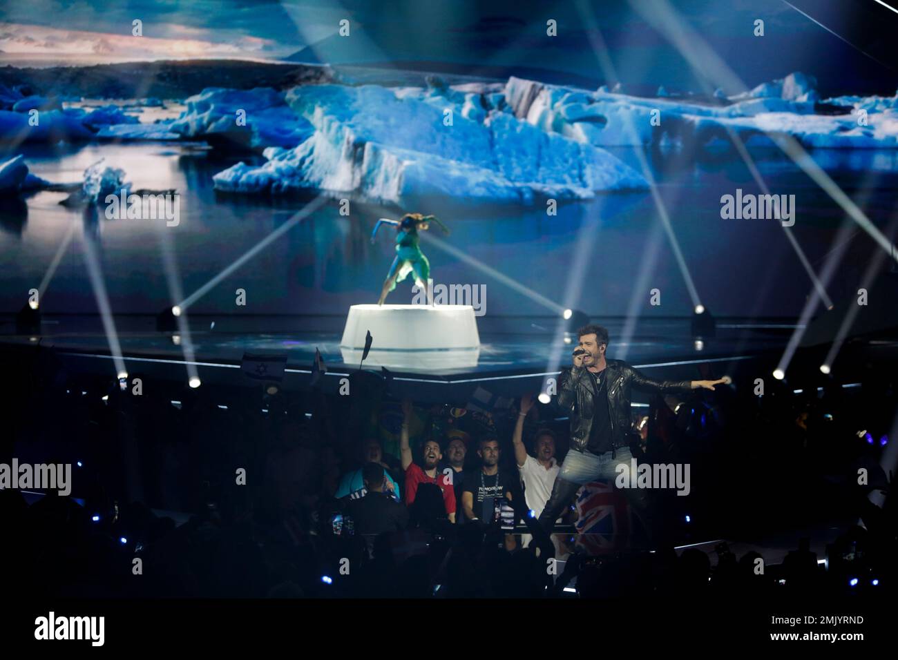 Darude feat. Sebastian Rejman of Finland performs during the 2019 Eurovision Song Contest semi-final in Tel Aviv, Israel, Tuesday, May 14, 2019. (AP Photo/Sebastian Scheiner) Banque D'Images