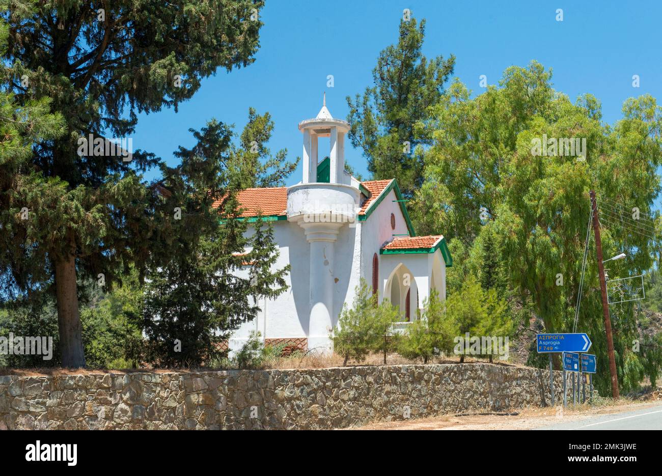 La mosquée du village à Asprogia, dans les montagnes Troodos à Chypre. Banque D'Images