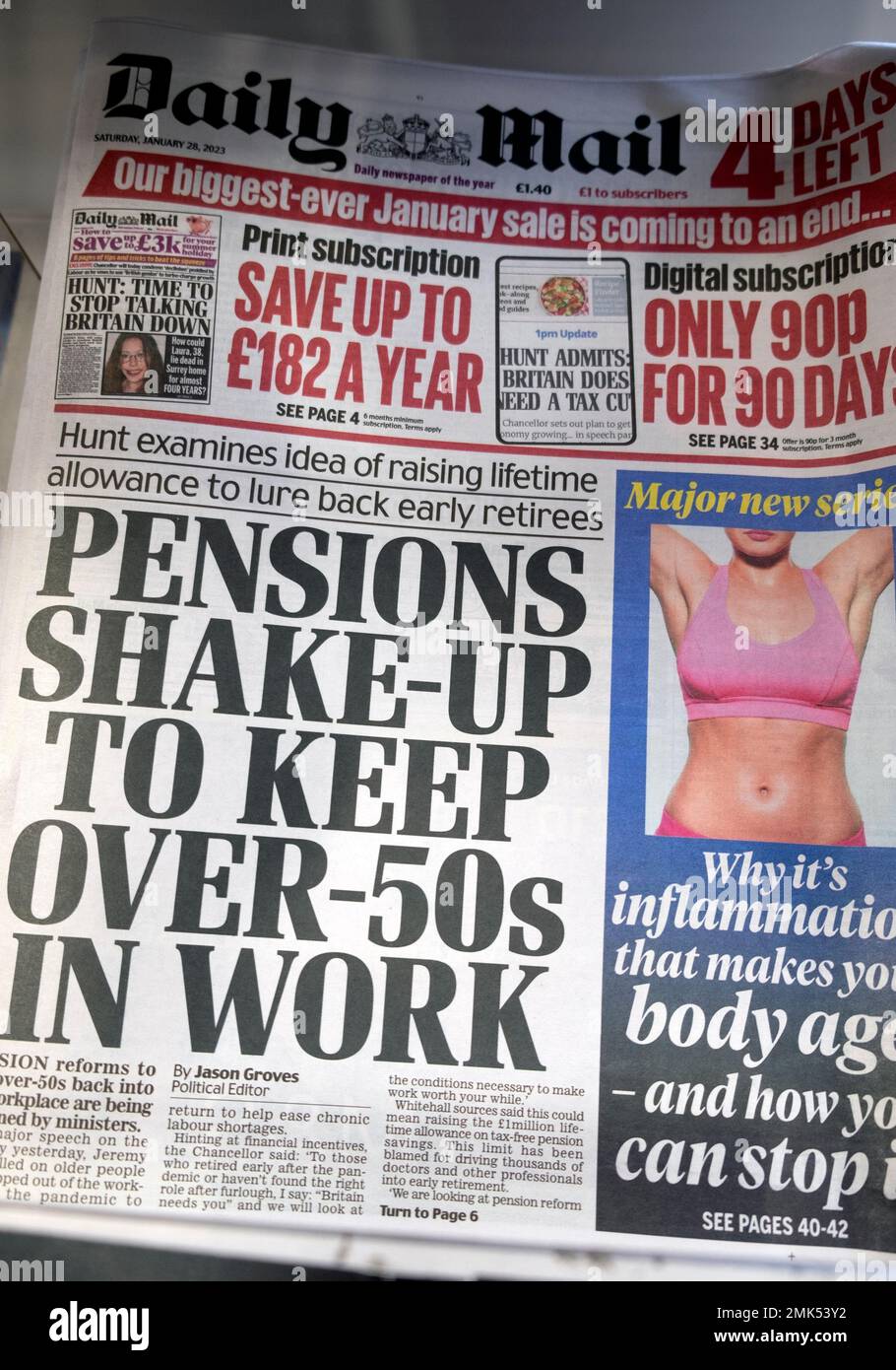 « Pensions Shake-Up to Keep-50s in Work » Daily Mail première page Jeremy Hunt titre du journal le 28 janvier 2023 Londres Angleterre Royaume-Uni Grande-Bretagne Banque D'Images
