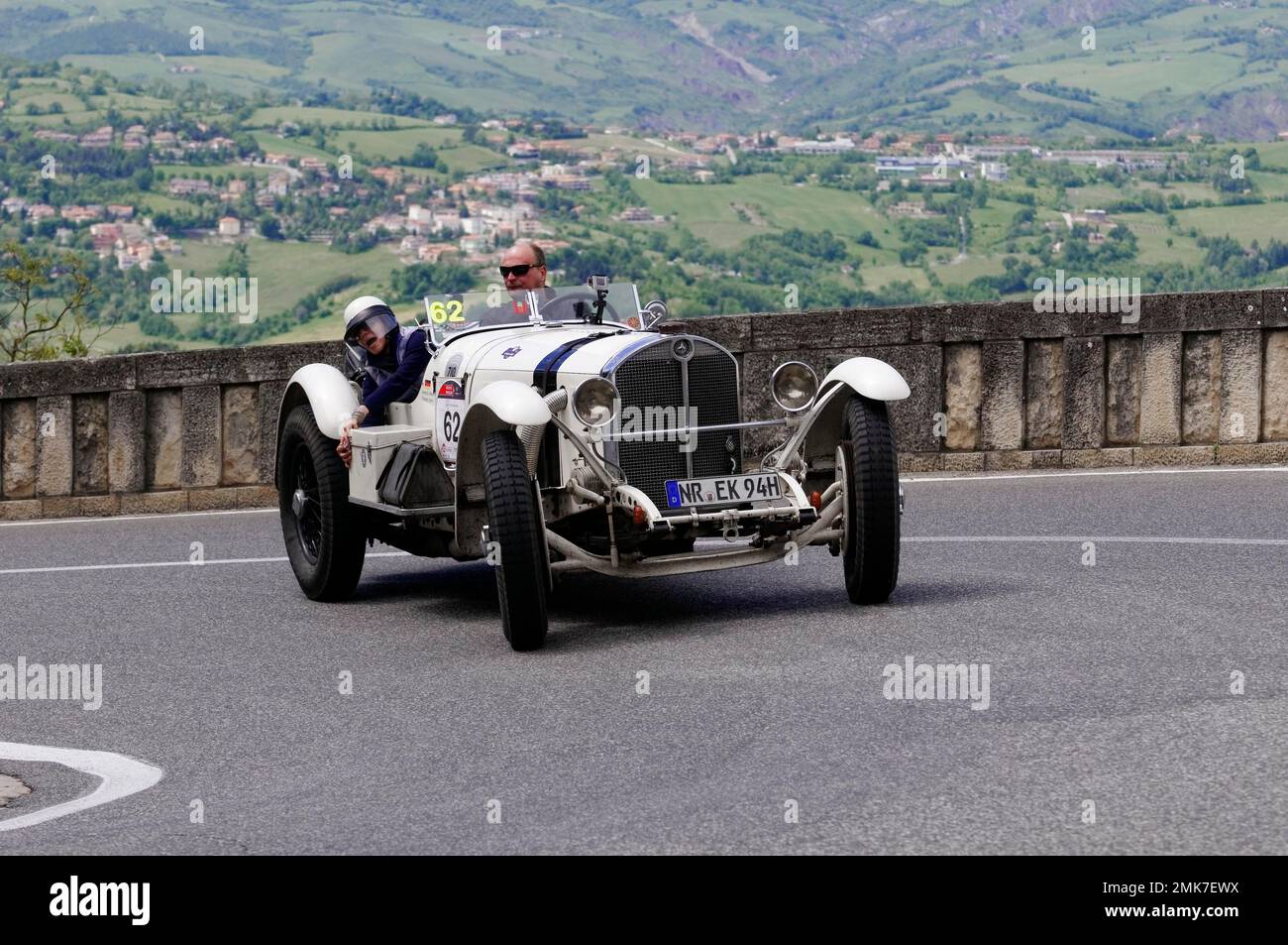 Mille Miglia 2014, n° 62 Mercedes-Benz 720 SSKL construite en 1930 course de voitures Vintage. Saint-Marin, Italie Banque D'Images