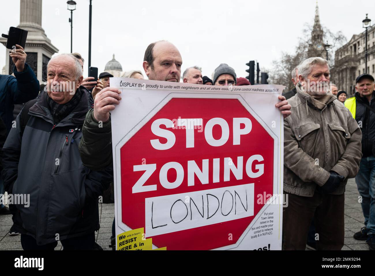 Londres, Royaume-Uni, 28 janvier 2023. Une manifestation contre la zone d'émission ultra-faible (ULEZ) à Londres est menée par Piers Corbyn, frère de l'ancien leader travailliste Jeremy Corbyn. (Tennessee Jones - Alamy Live News) Banque D'Images