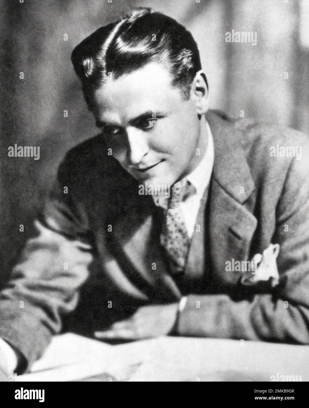 Photo portrait de l'écrivain F. Scott Fitzgerald utilisé dans une campagne de publicité imprimée d'un an pour la Woodbury SOAP Company, 1929 Banque D'Images