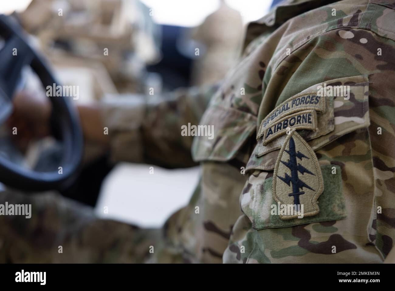 Les soldats du Groupe des Forces spéciales de 19th (aéroporté) arrivent au terrain d'essai de Dugway à l'appui d'un exercice conjoint sans précédent le 8 septembre 2022. Cet exercice de force conjointe intègre plus de sept entités militaires réparties dans trois branches, créant ainsi des concepts opérationnels novateurs permettant de réagir rapidement à un horizon de guerre en constante évolution. Banque D'Images