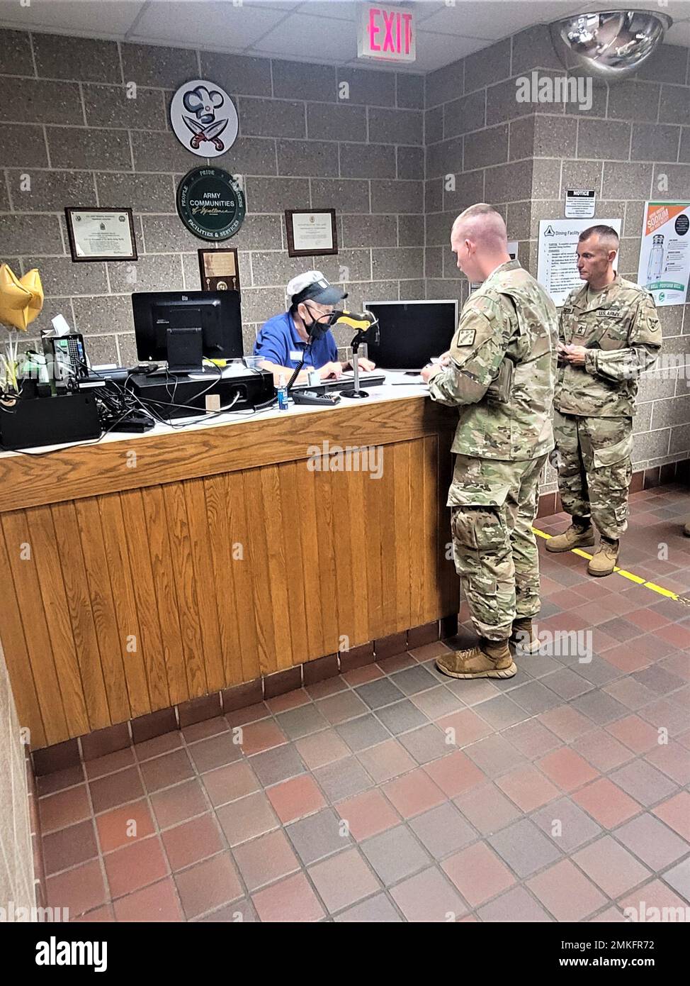 Les opérations au restaurant Warrior/salle à manger du bâtiment 50 sont présentées le 8 septembre 2022 à fort McCoy, Wisconsin (photo d'Andy Pisney, Bureau du programme de gestion des aliments du Centre de préparation logistique de fort McCoy) Banque D'Images