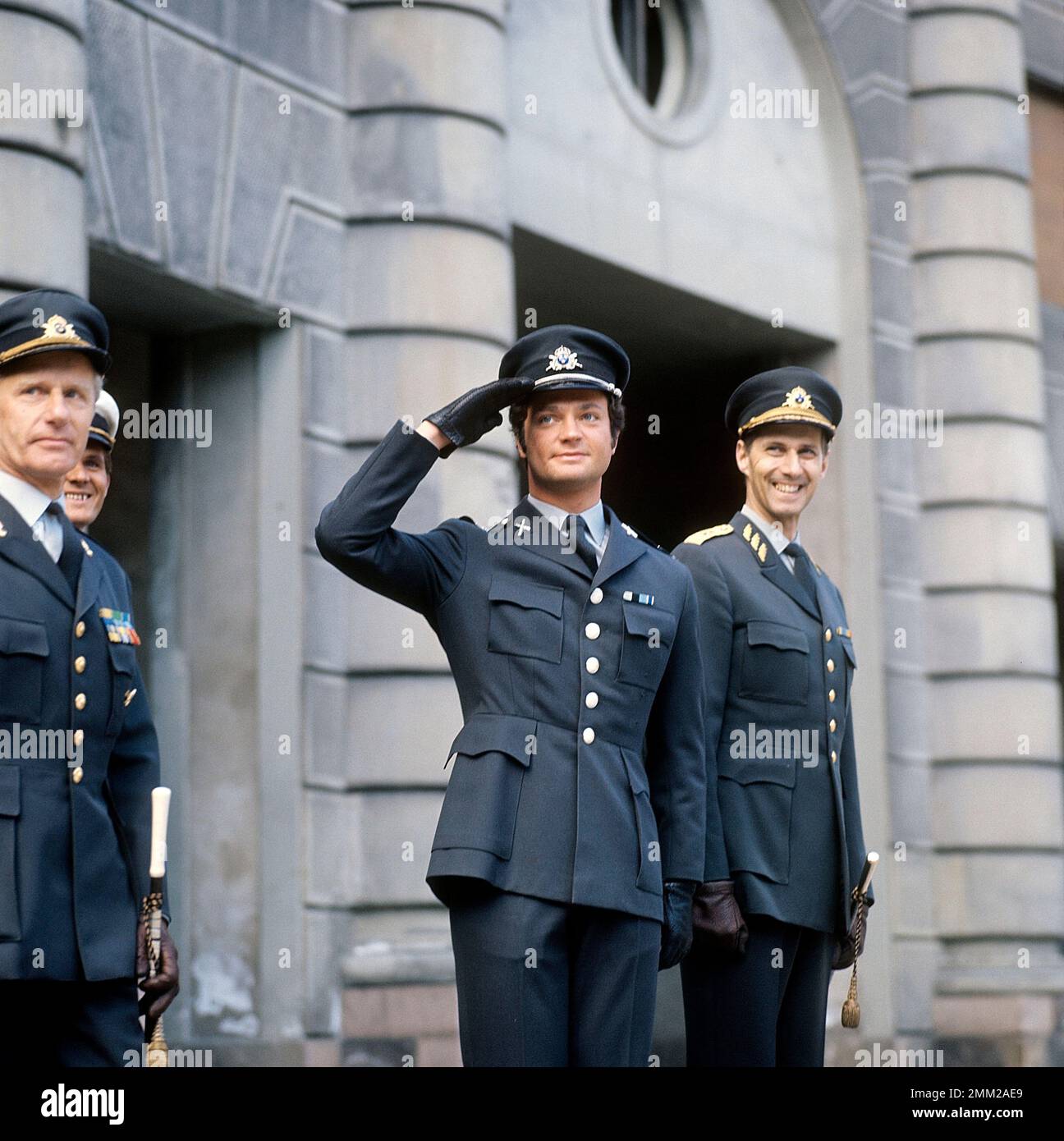 Carl XVI Gustaf, roi de Suède. Né le 30 avril 1946. Photo à l'extérieur du palais royal de Stockholm en 1971. Banque D'Images