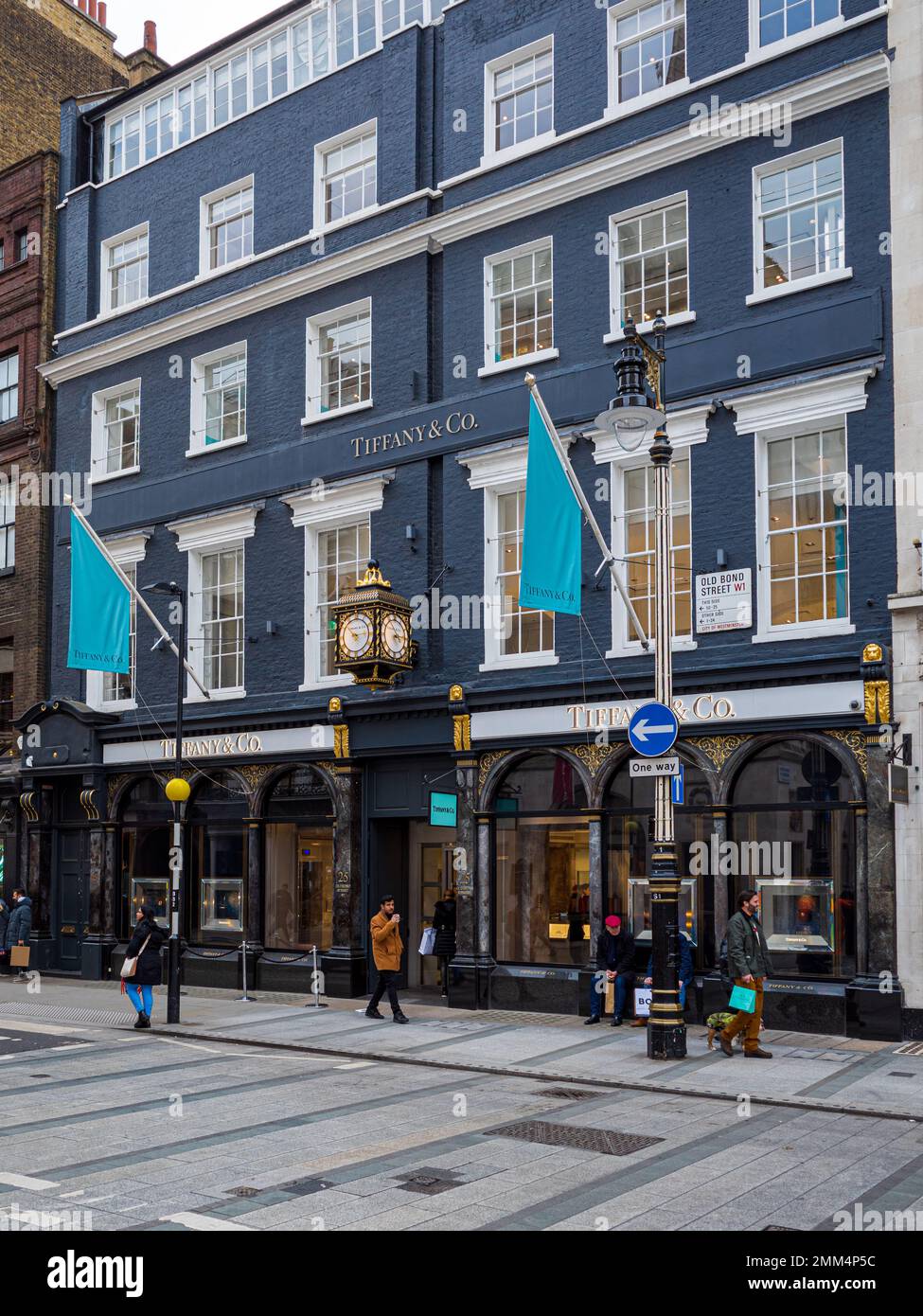 Tiffany & Co Old Bond Street Mayfair Londres. Tiffany & Co. Est un bijoutier haut de gamme fondé à New York en 1837. Banque D'Images