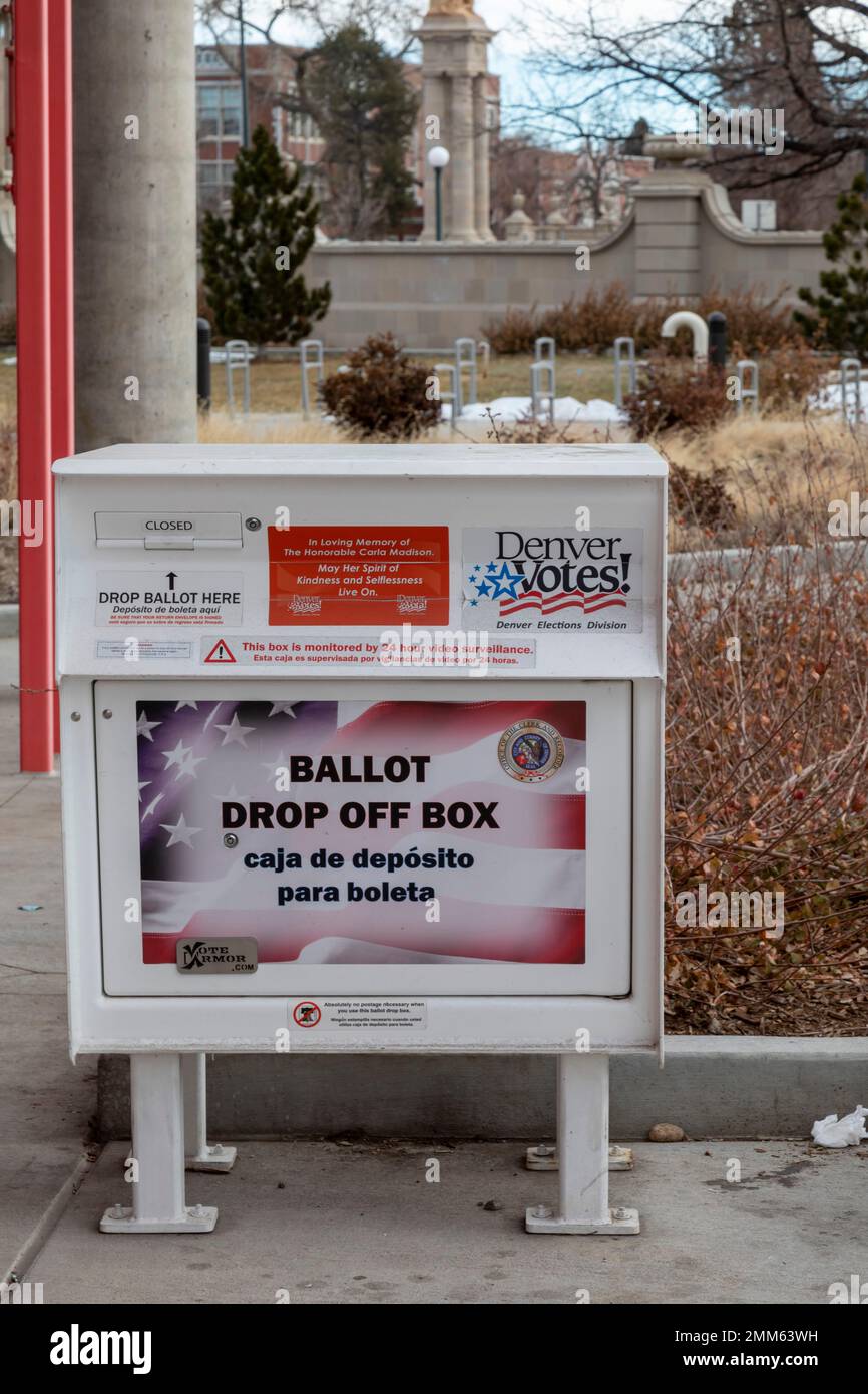 Denver, Colorado - Une boîte de scrutin. Banque D'Images