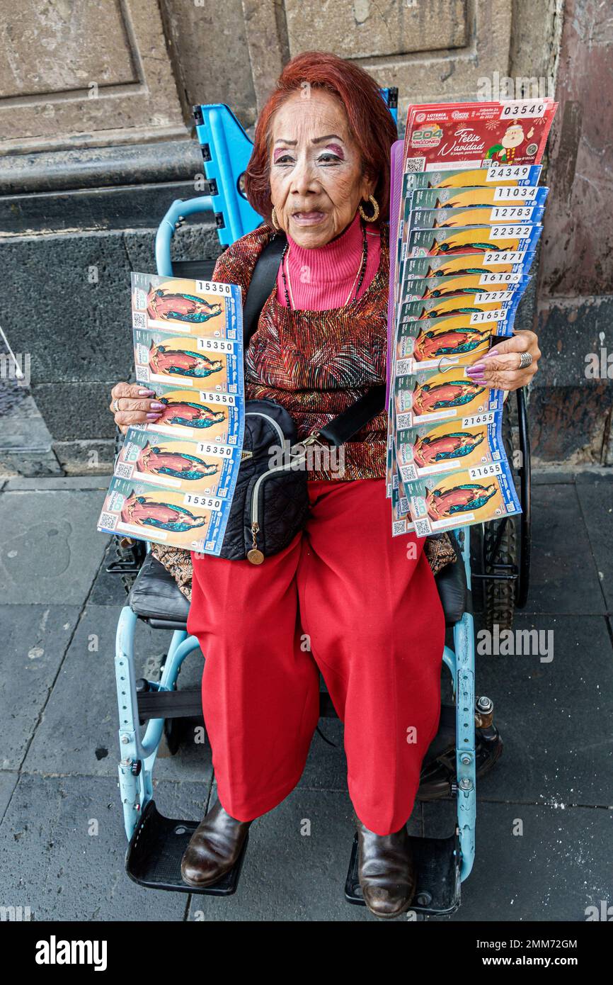 Mexico, centre historique, Historico Centro, Calle Monte de Piedad, vente de billets de loterie, femme femme femme femme femme, adultes, résident Banque D'Images