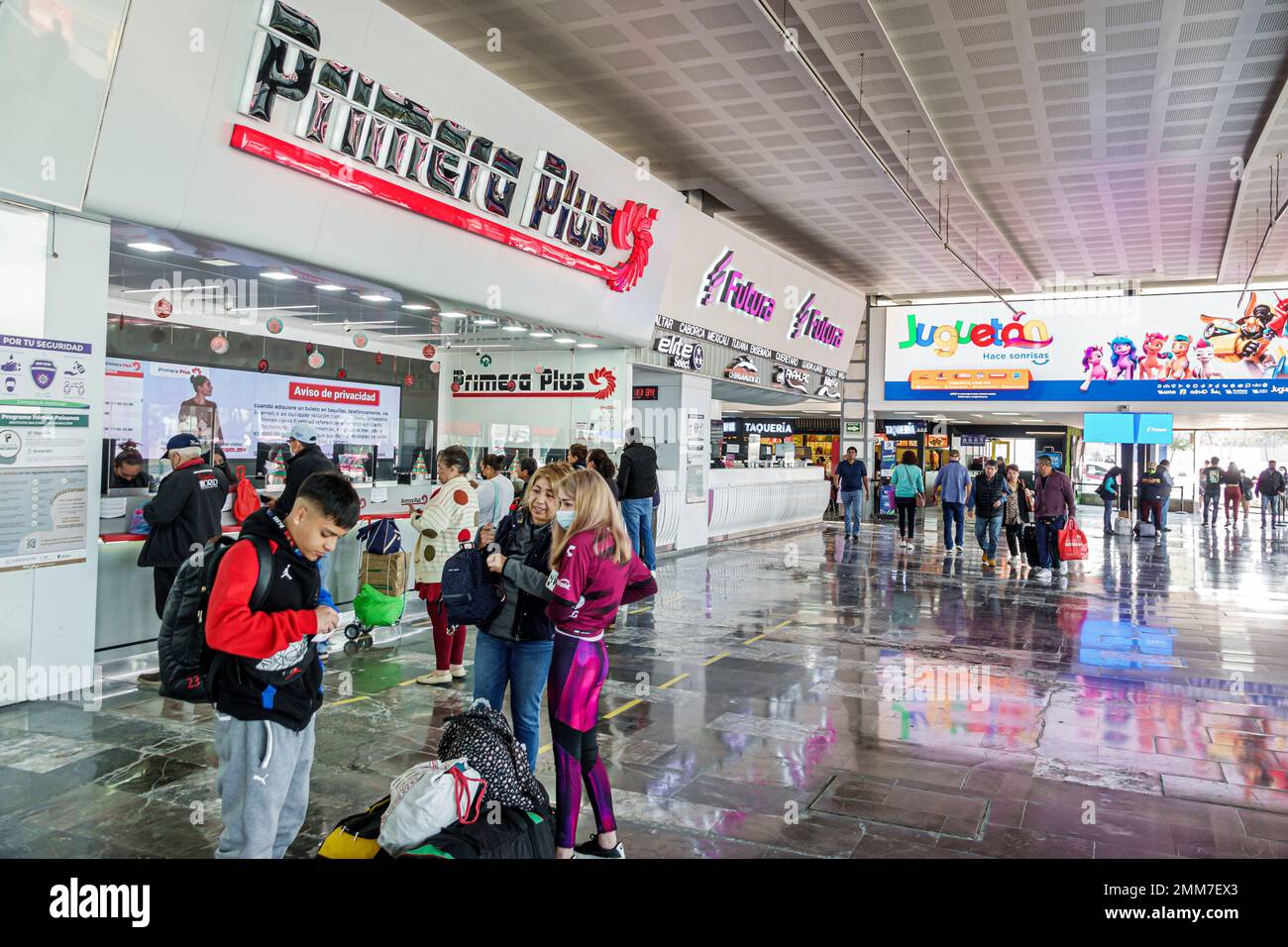 Mexico, Central de Autobuses del Norte, gare routière du Nord, billetterie Primera plus, achat de billets clients, autocar Banque D'Images