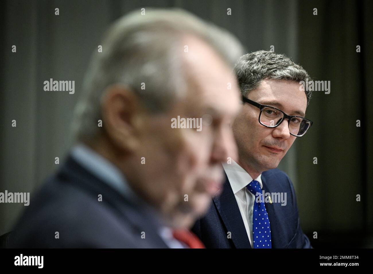 Belehrad, Srbsko. 29th janvier 2023. Le président tchèque Milos Zeman, à gauche, et son porte-parole Jiri Ovcacek lors de la rencontre avec des journalistes lors de la visite officielle à Beograd, Serbie, 29 janvier 2023. Crédit : vit Simanek/CTK photo/Alay Live News Banque D'Images