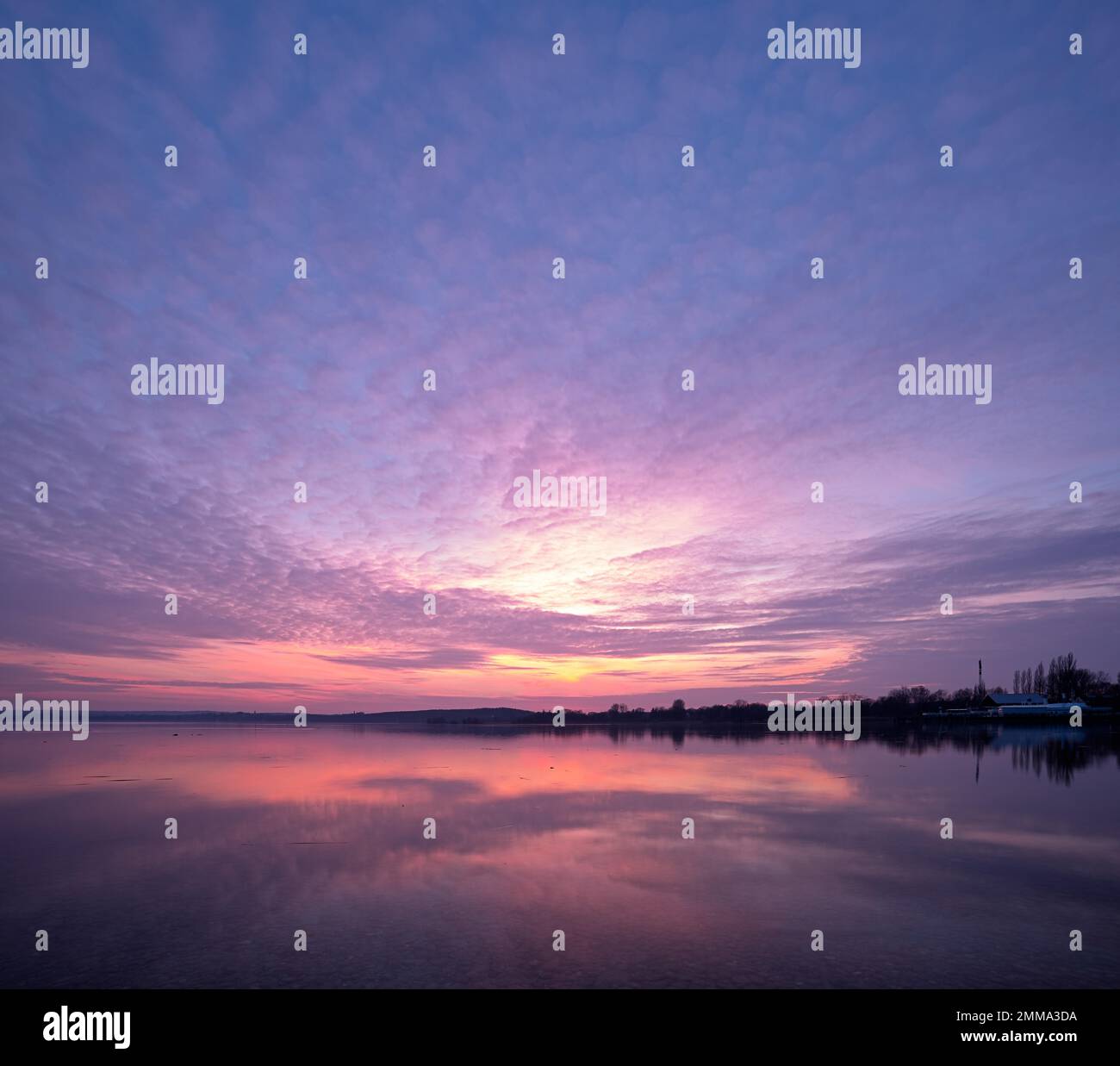 Coucher de soleil sur le lac Ammer, Stegen, haute-Bavière, Bavière, Allemagne Banque D'Images