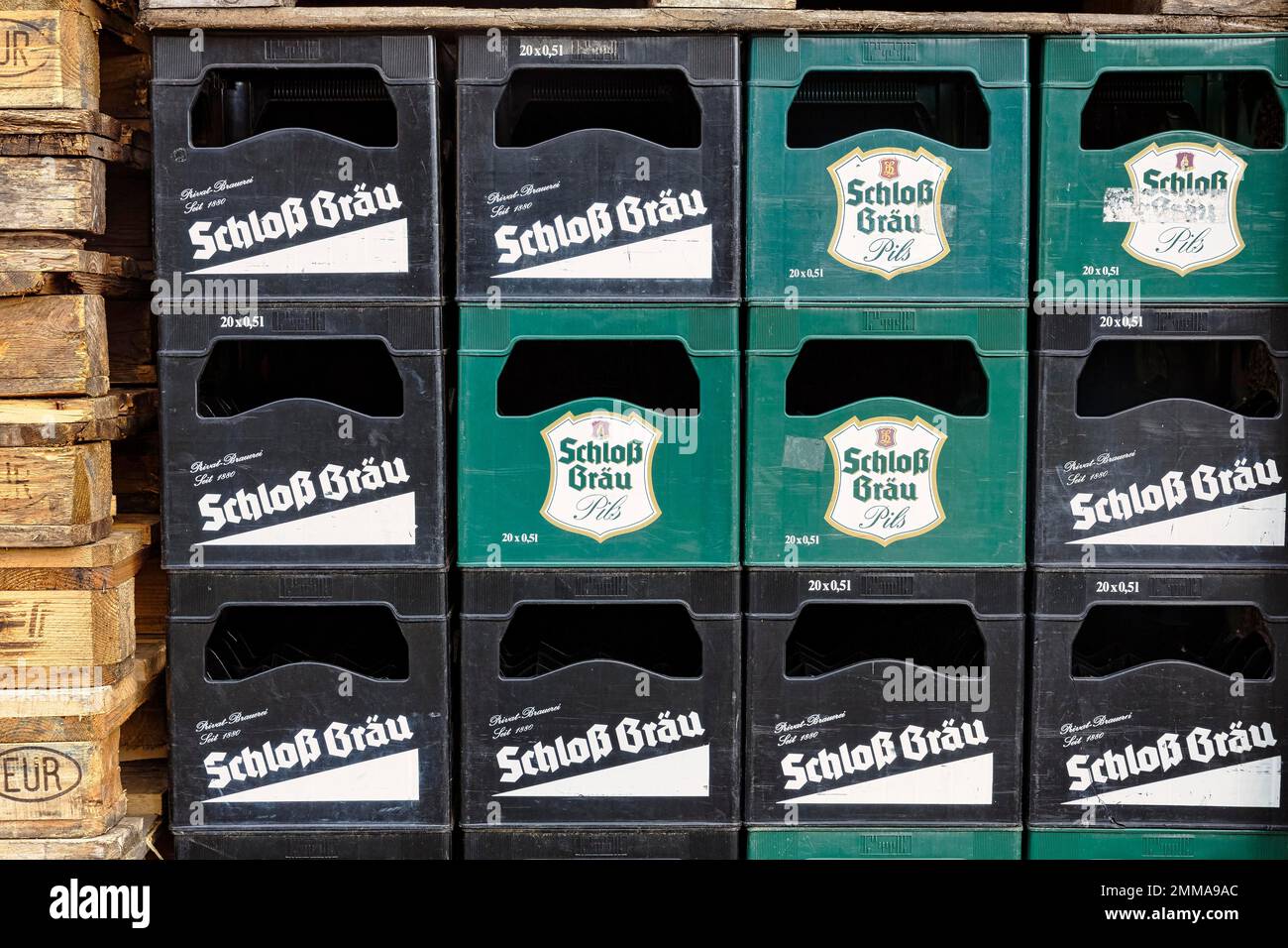Pile de caisses à bière, caisse à bière de la brasserie du château de